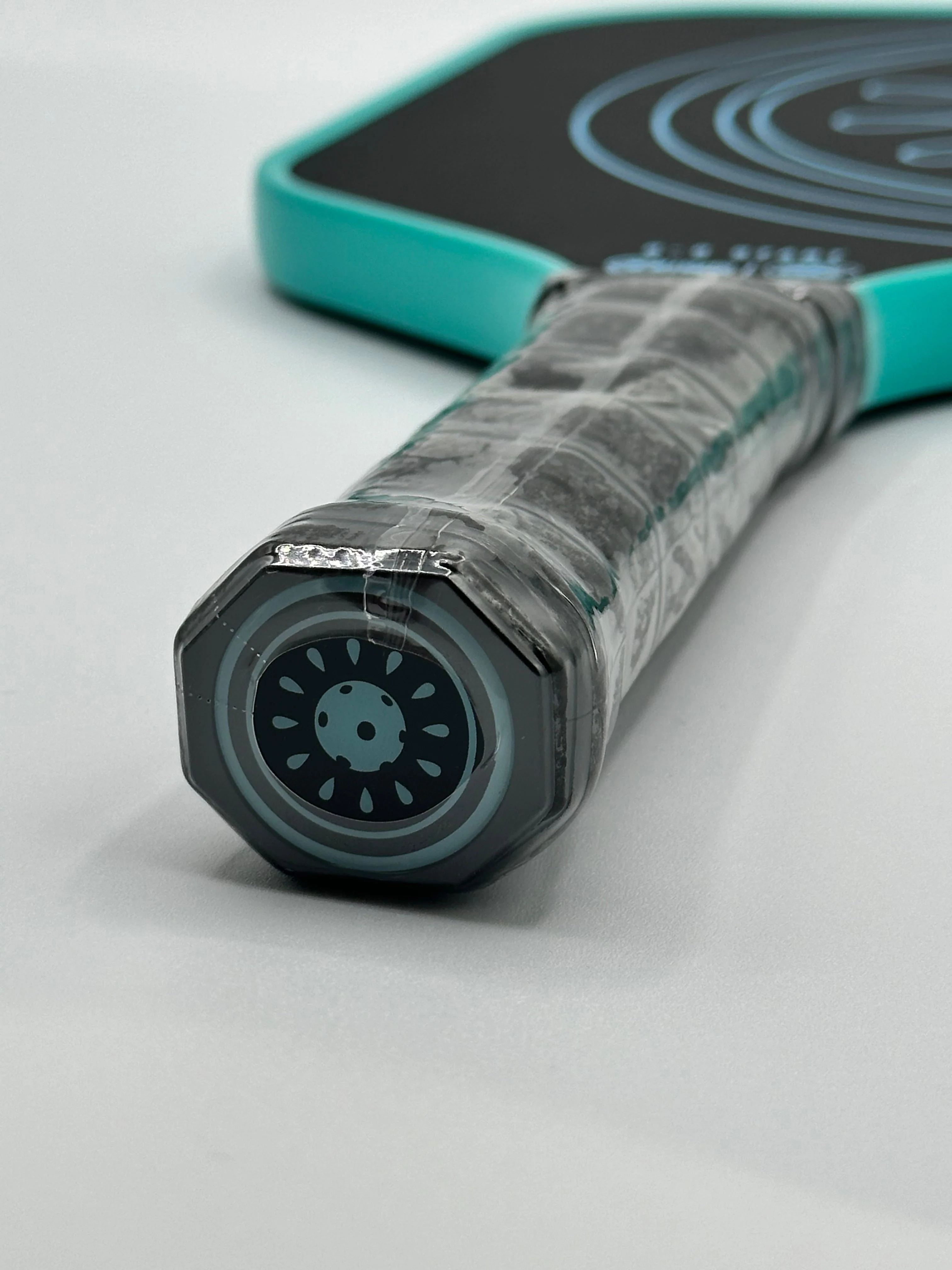 0-0 Start Raw Carbon t700 Carbon Fiber Pickleball Paddle from KiwiLabs (Gen 1.5) - Image 4