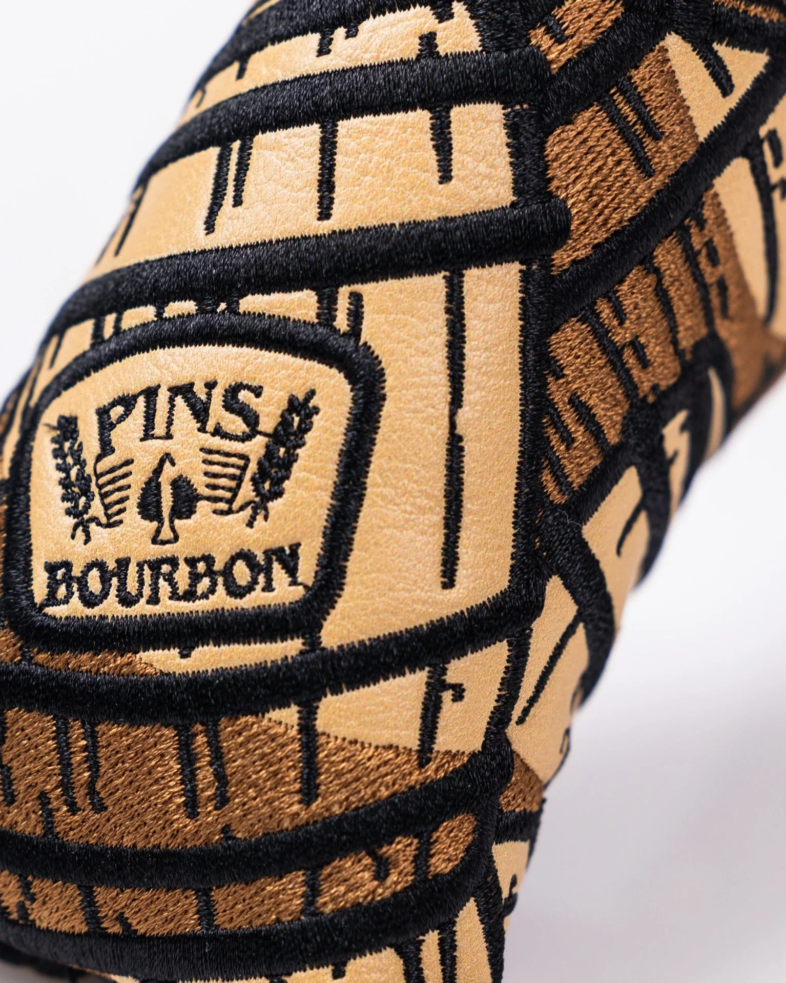 Bourbon Barrel Blade Putter Cover - Image 6