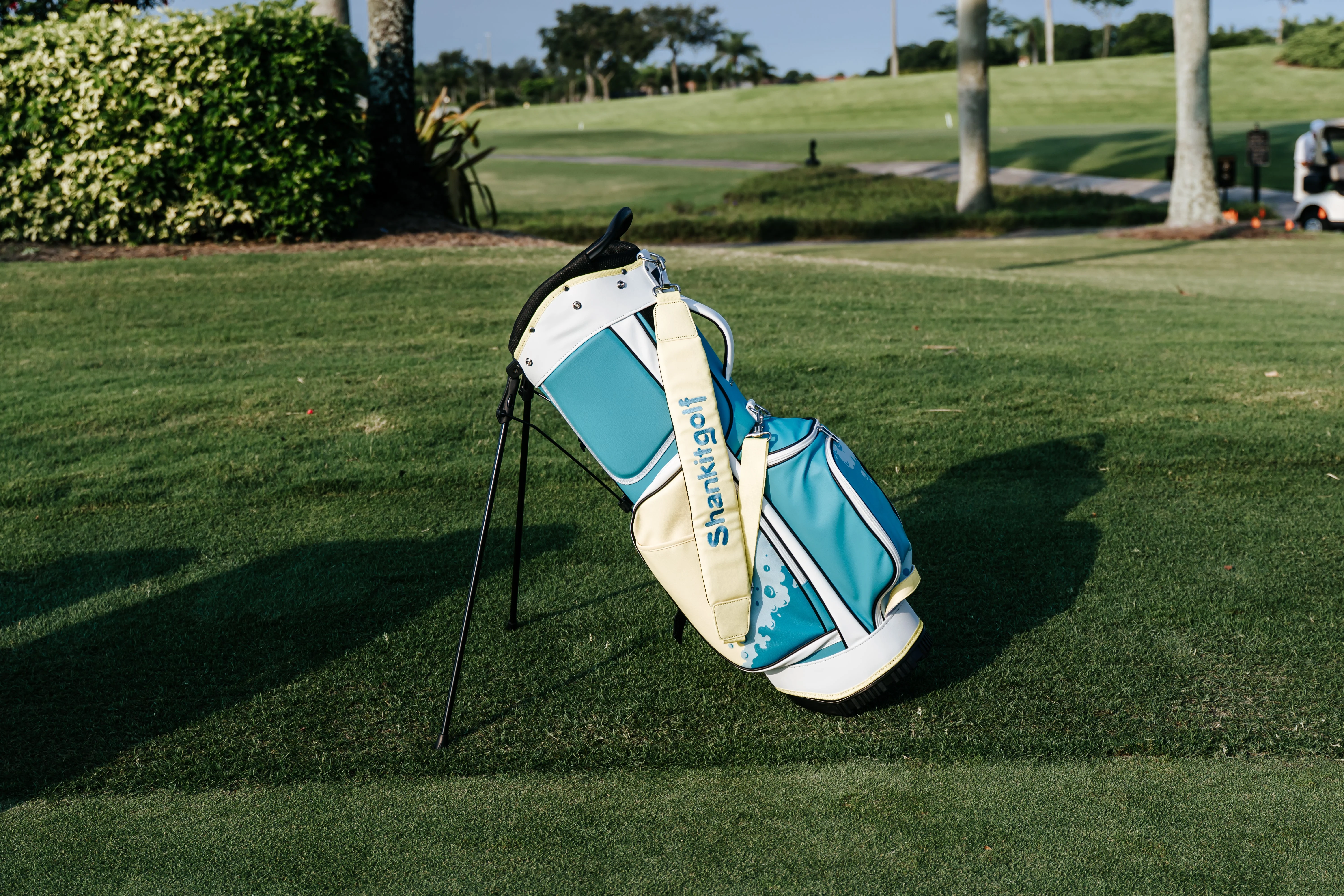 Ducky Golf Bag Limited Edition - Image 7