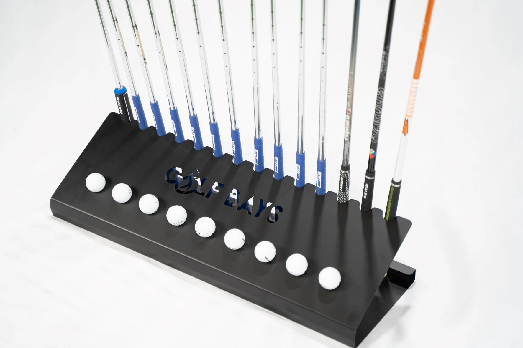 GolfBays Club Display Rack, Holds 14 Clubs & 9 Golf Balls , Indoor Golf Storage - Image 2