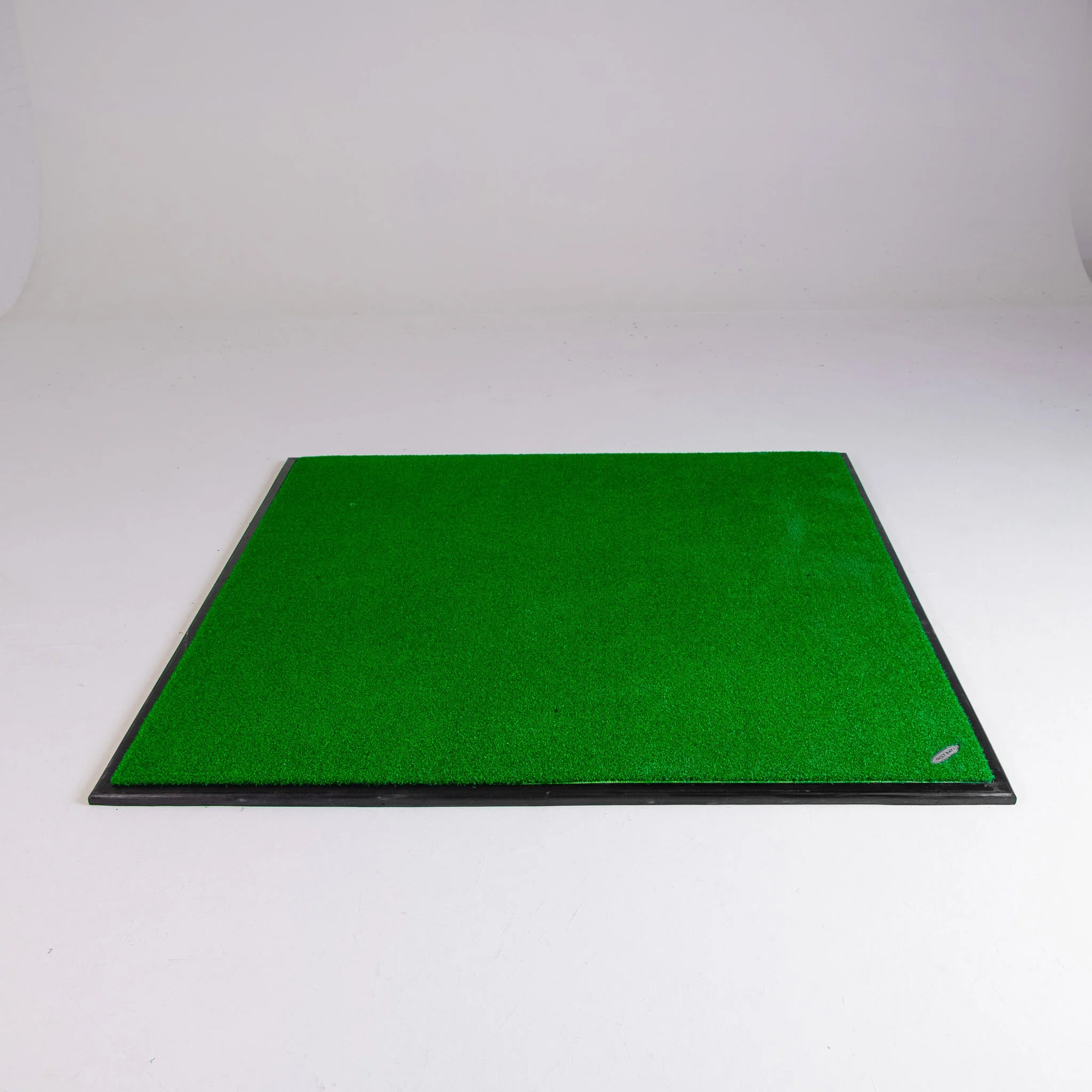 GolfBays Standard Hitting Mat 4'11 x 4'11 - Image 5