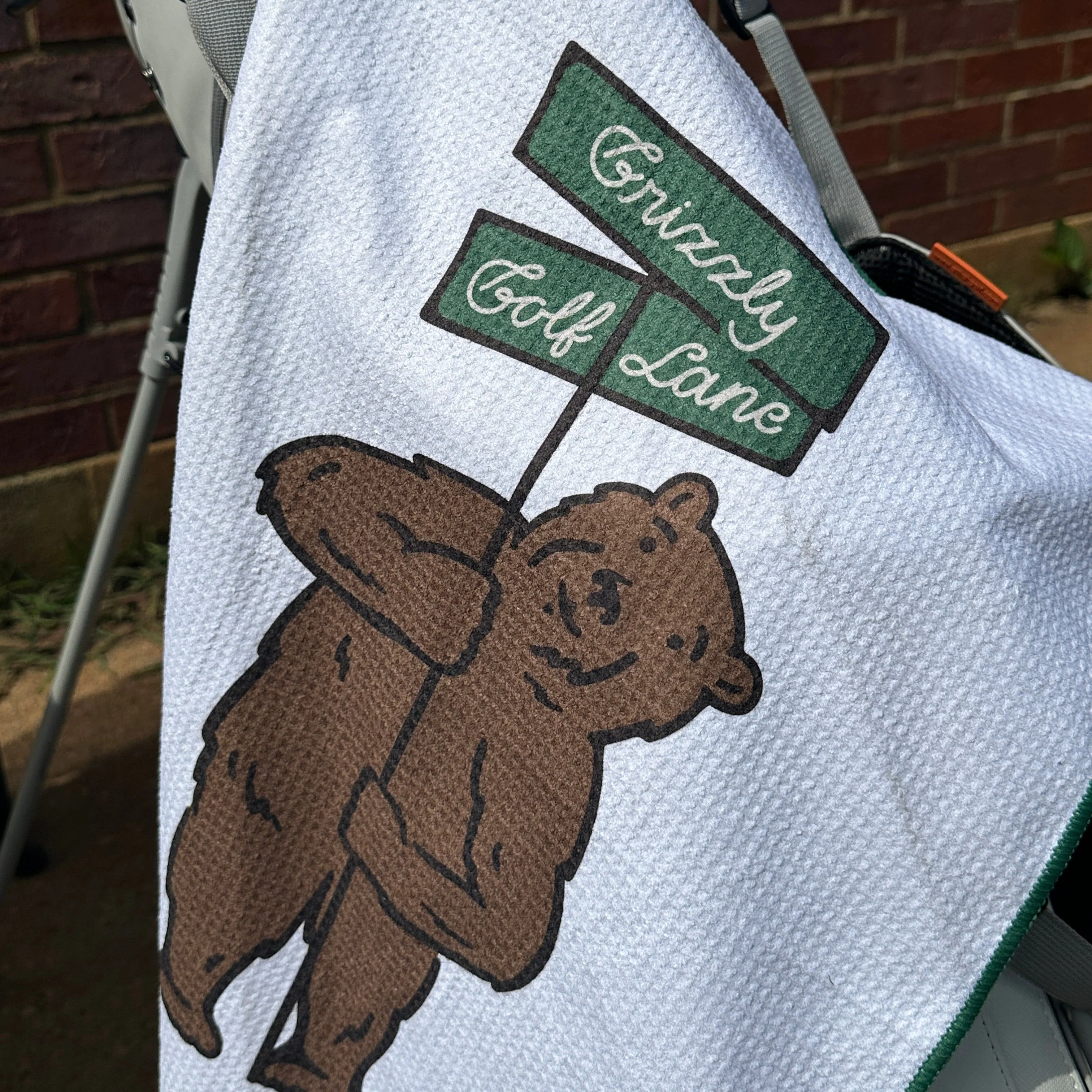 Grizzly Golf Microfiber Towel - Image 2