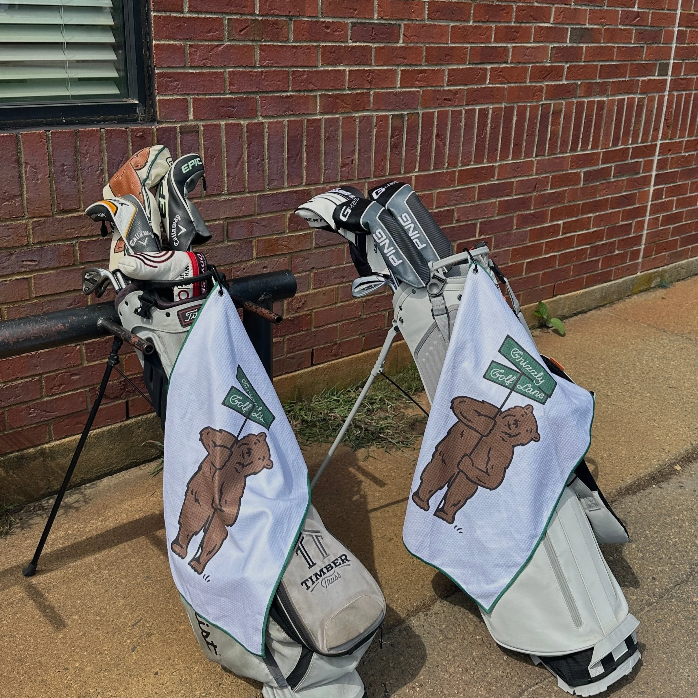 Grizzly Golf Microfiber Towel - Image 3