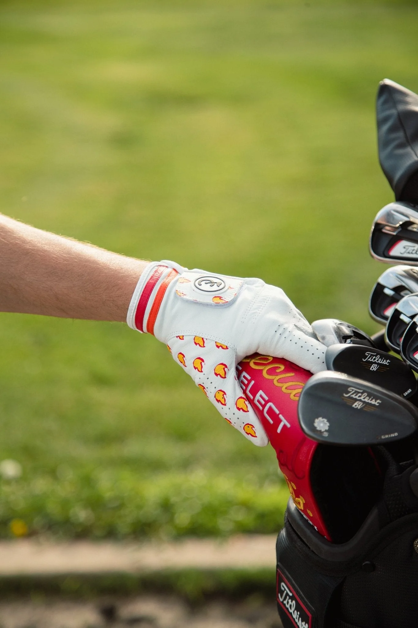 "Hot Hand" Golf Glove - Image 8