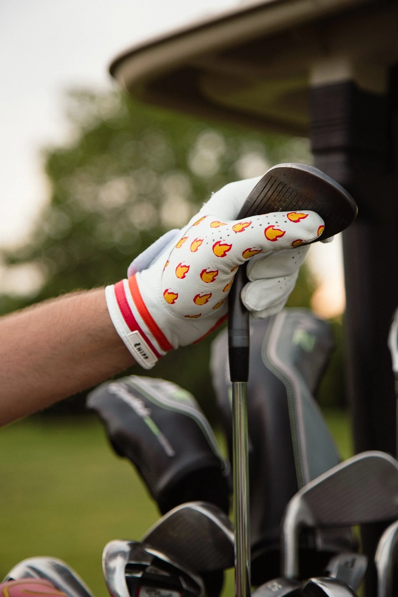 "Hot Hand" Golf Glove - Image 9