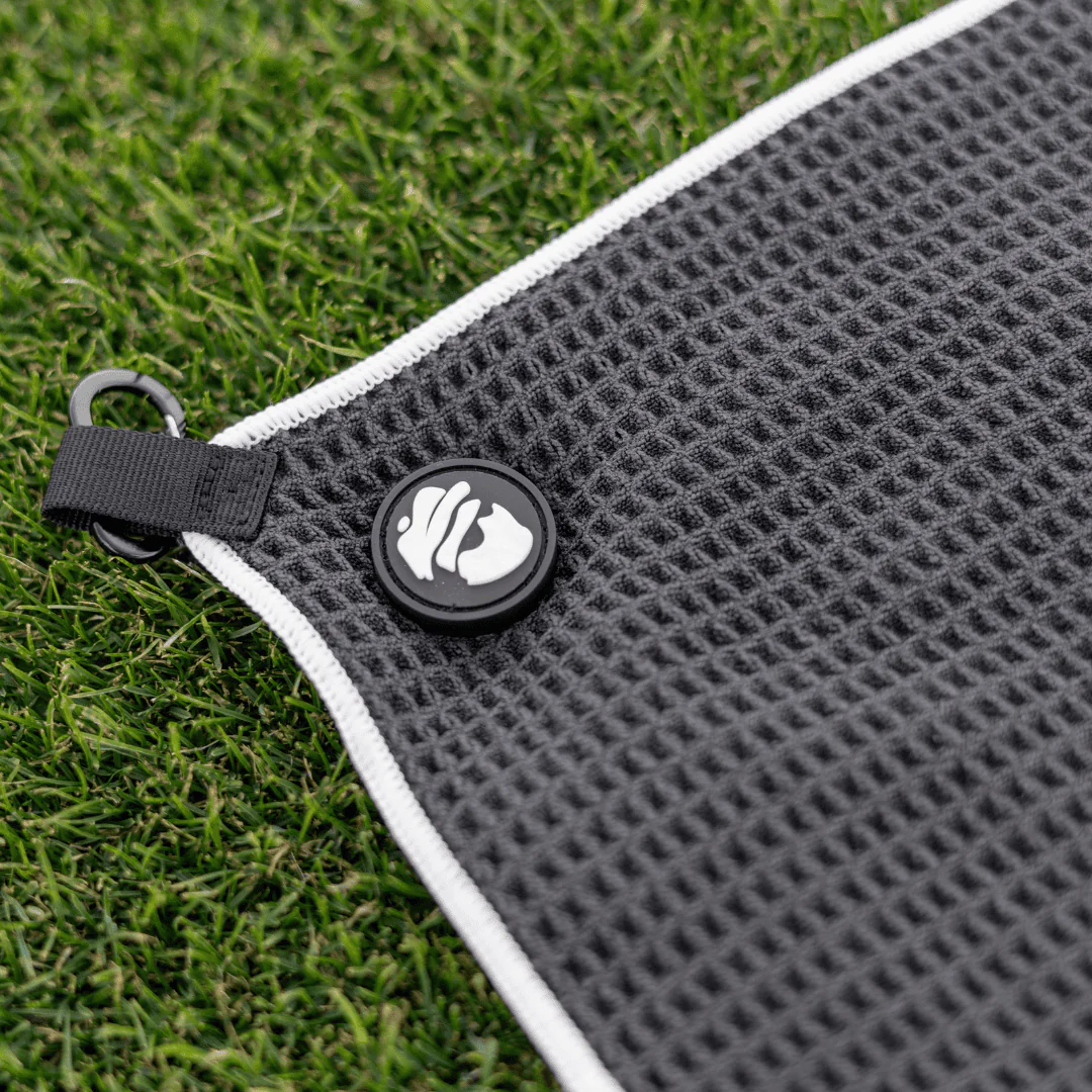 Magnetic Golf Towel with Ball Pocket - Black - Image 4