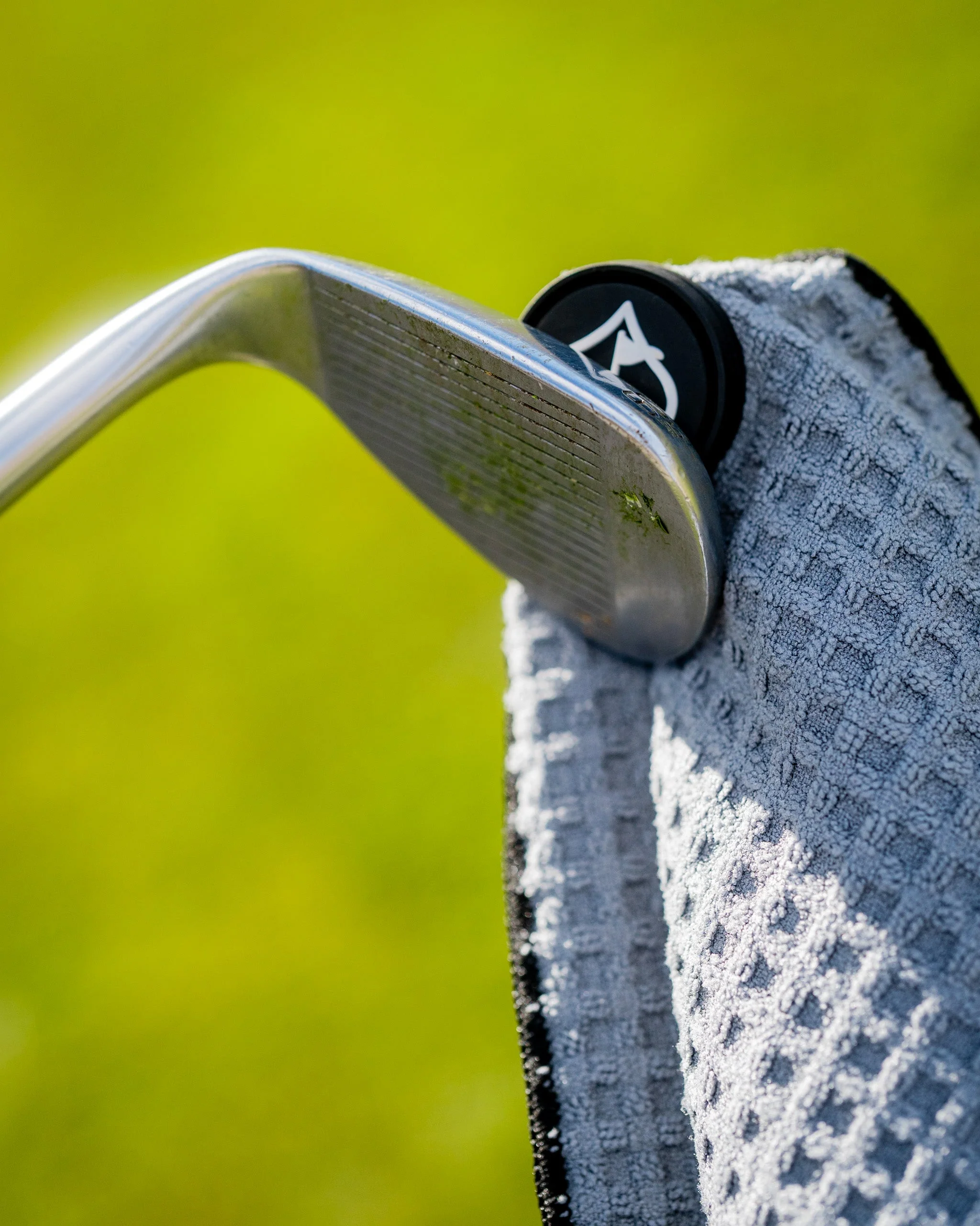 Magnetic Towel - Gray - Image 5