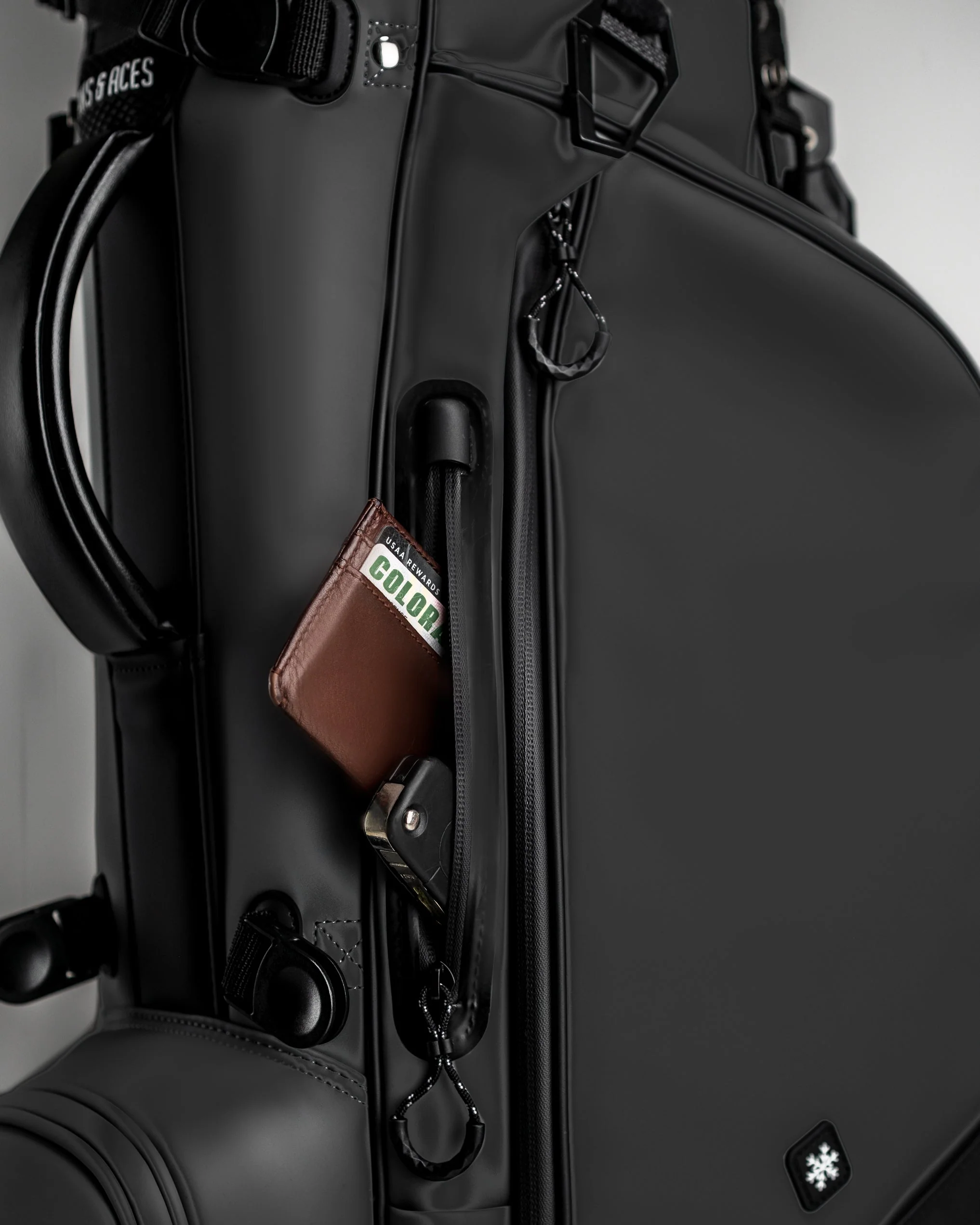 Player Preferred™ Golf Bag - Obsidian - Image 24