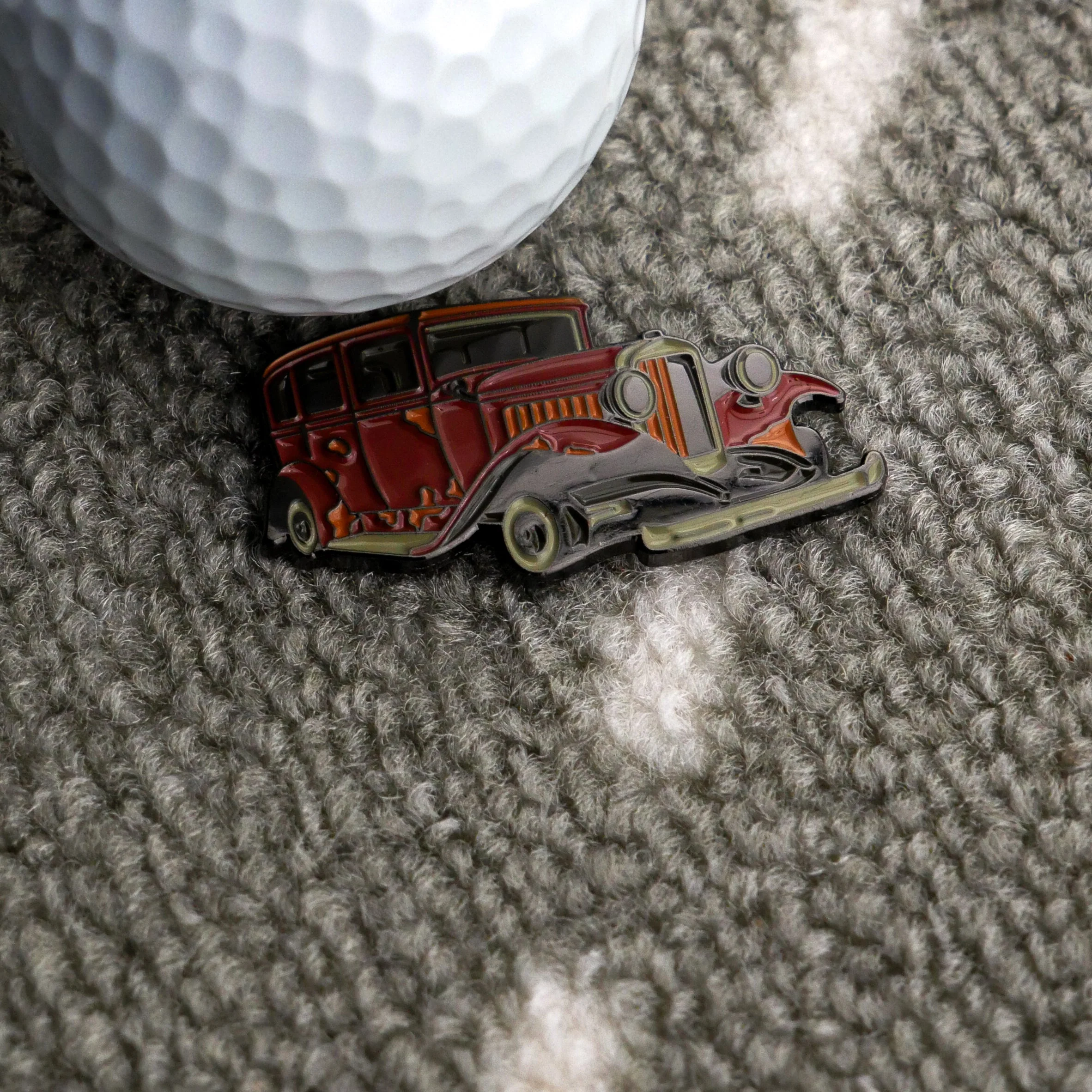 Rusty Sedan Ball Marker - Image 2