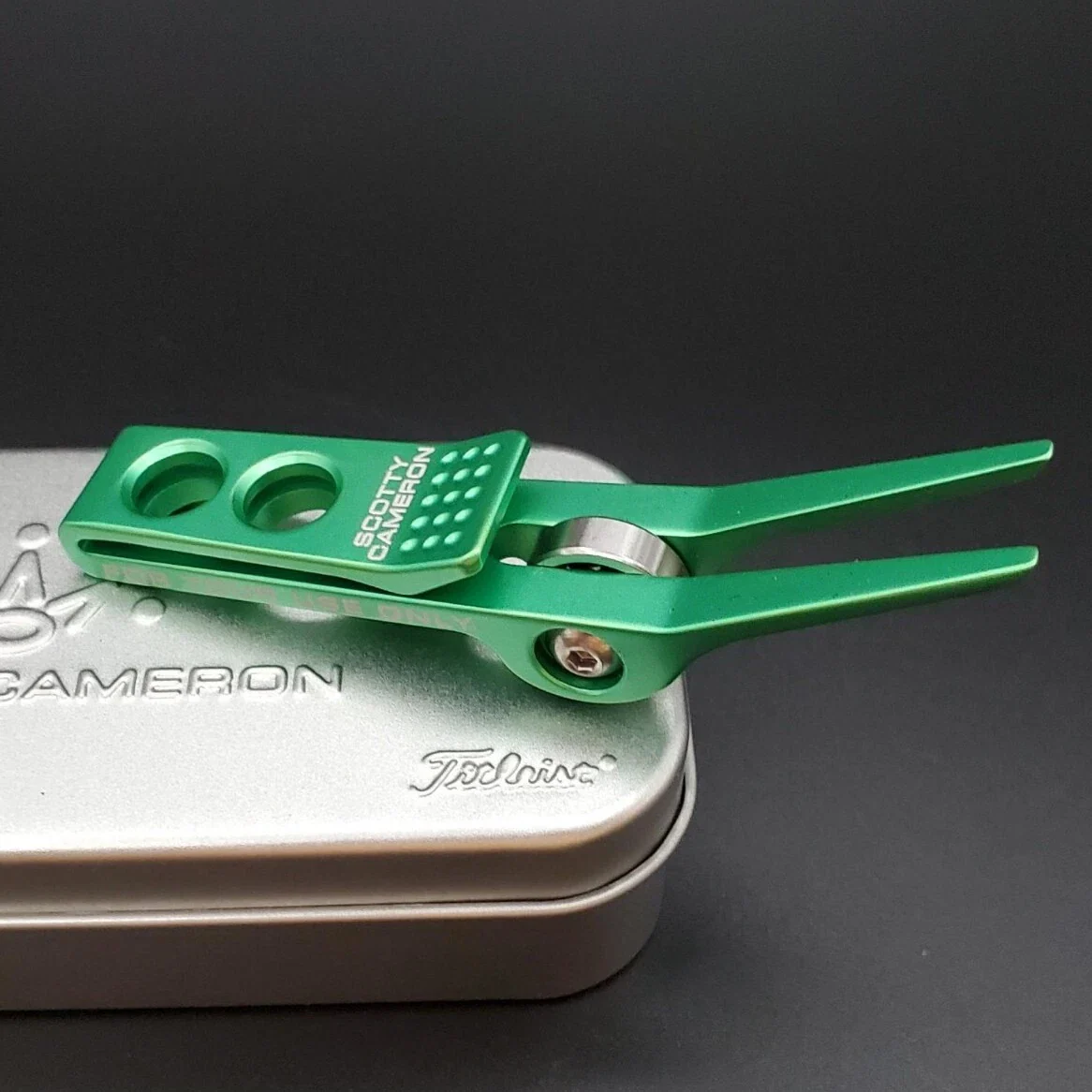 Scotty Cameron 2025 "For Tour Use Only" Irish Green Roller Pivot Tool - Image 3