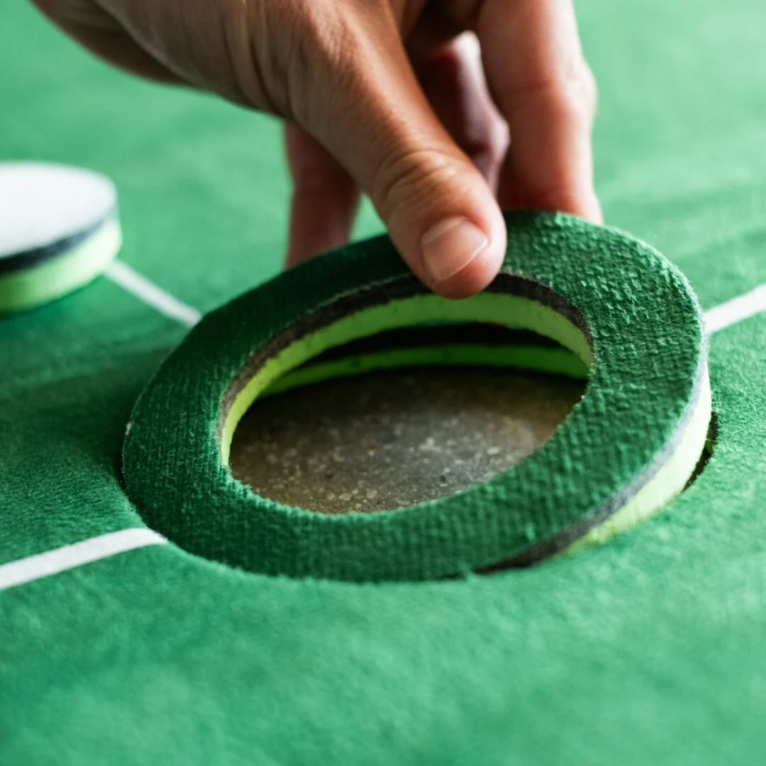 SIG LITE Indoor Putting Green 4' x 10' - Image 5