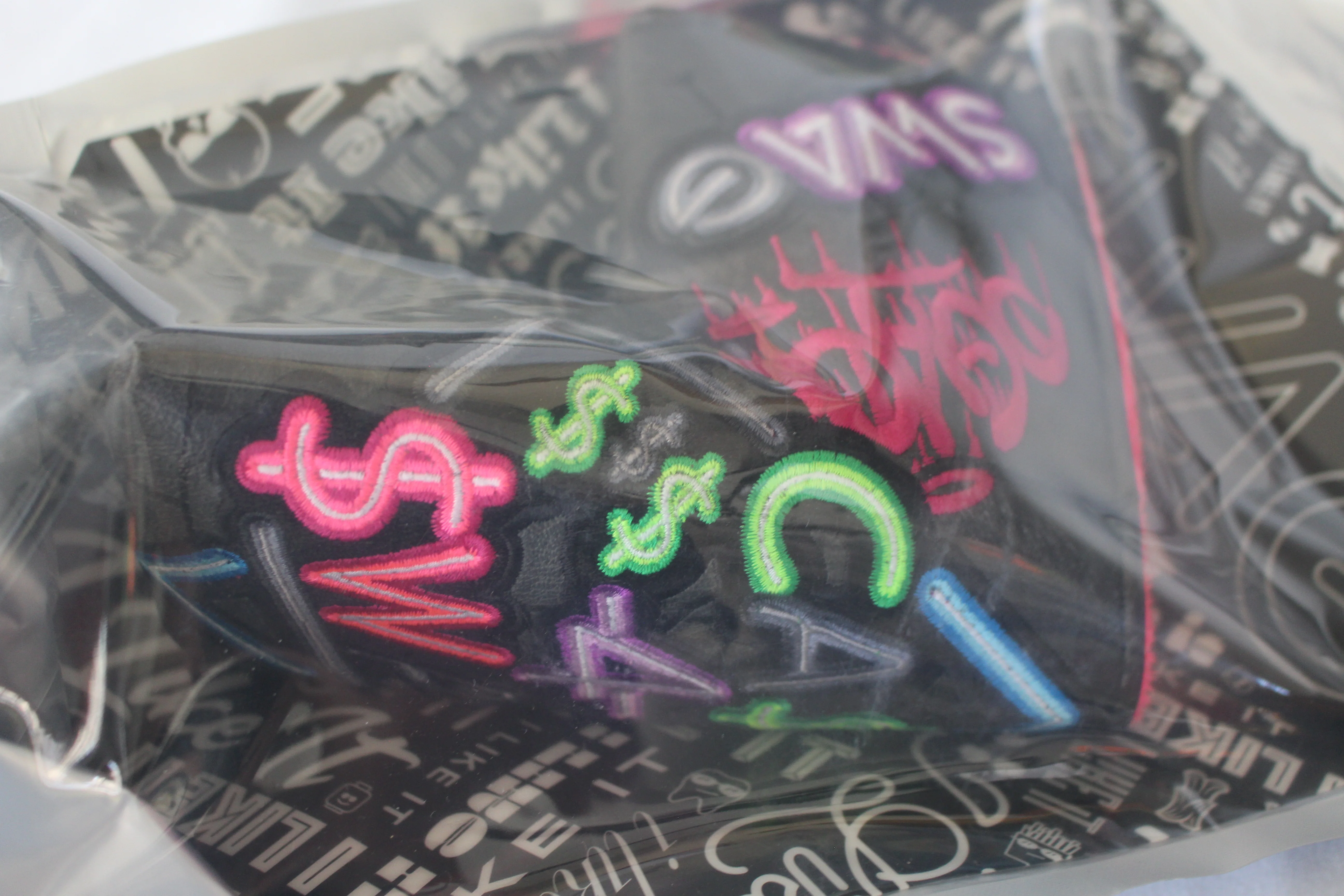 Swag Golf Cash 4 Swag Neon Blade Putter Headcover - Image 3