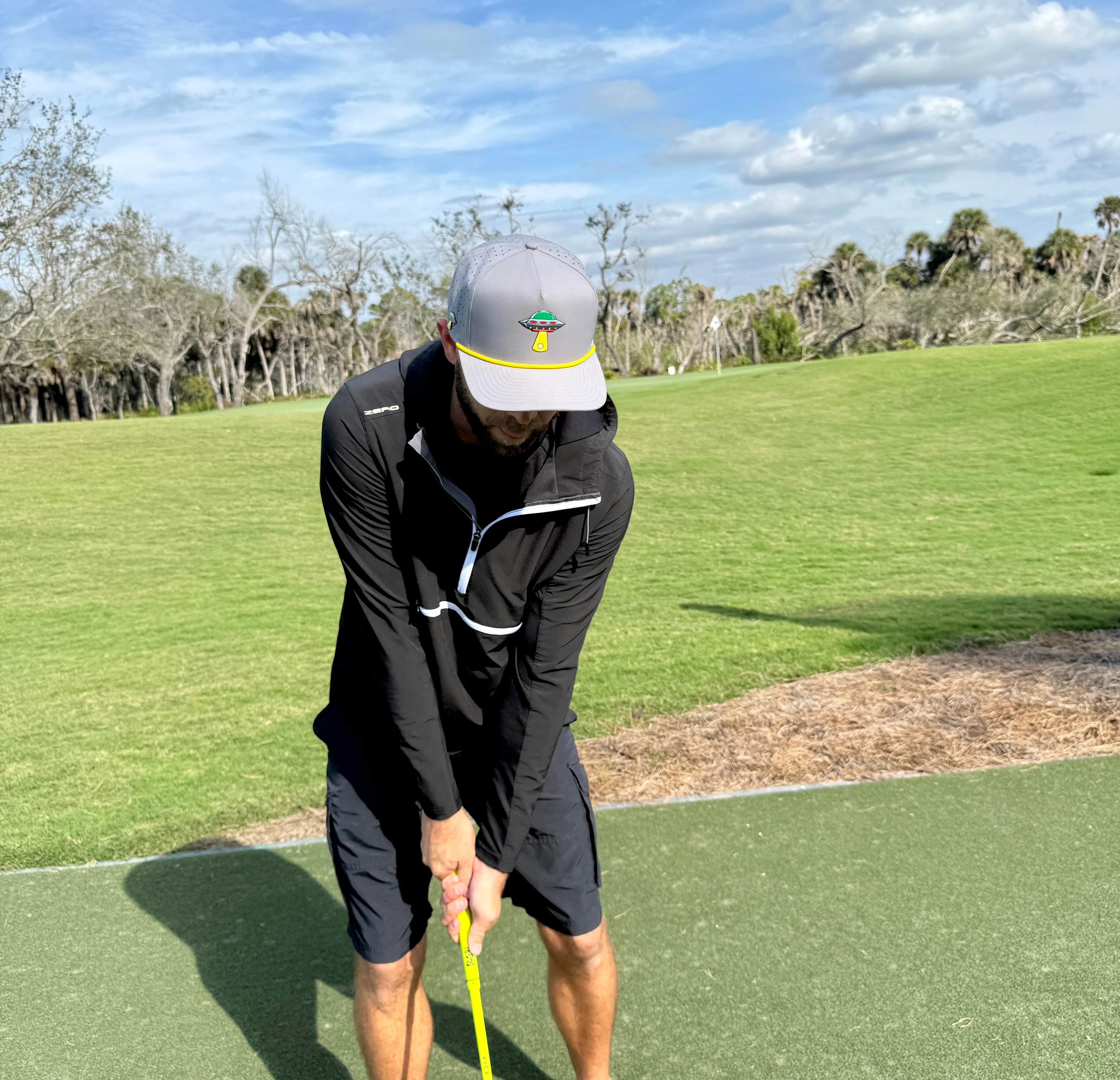 UFO Golf Hat | Snapback Cap | Built-in Magnetic Ball Marker Holder + Marker Included | Adjustable | Alien Gray - Image 4