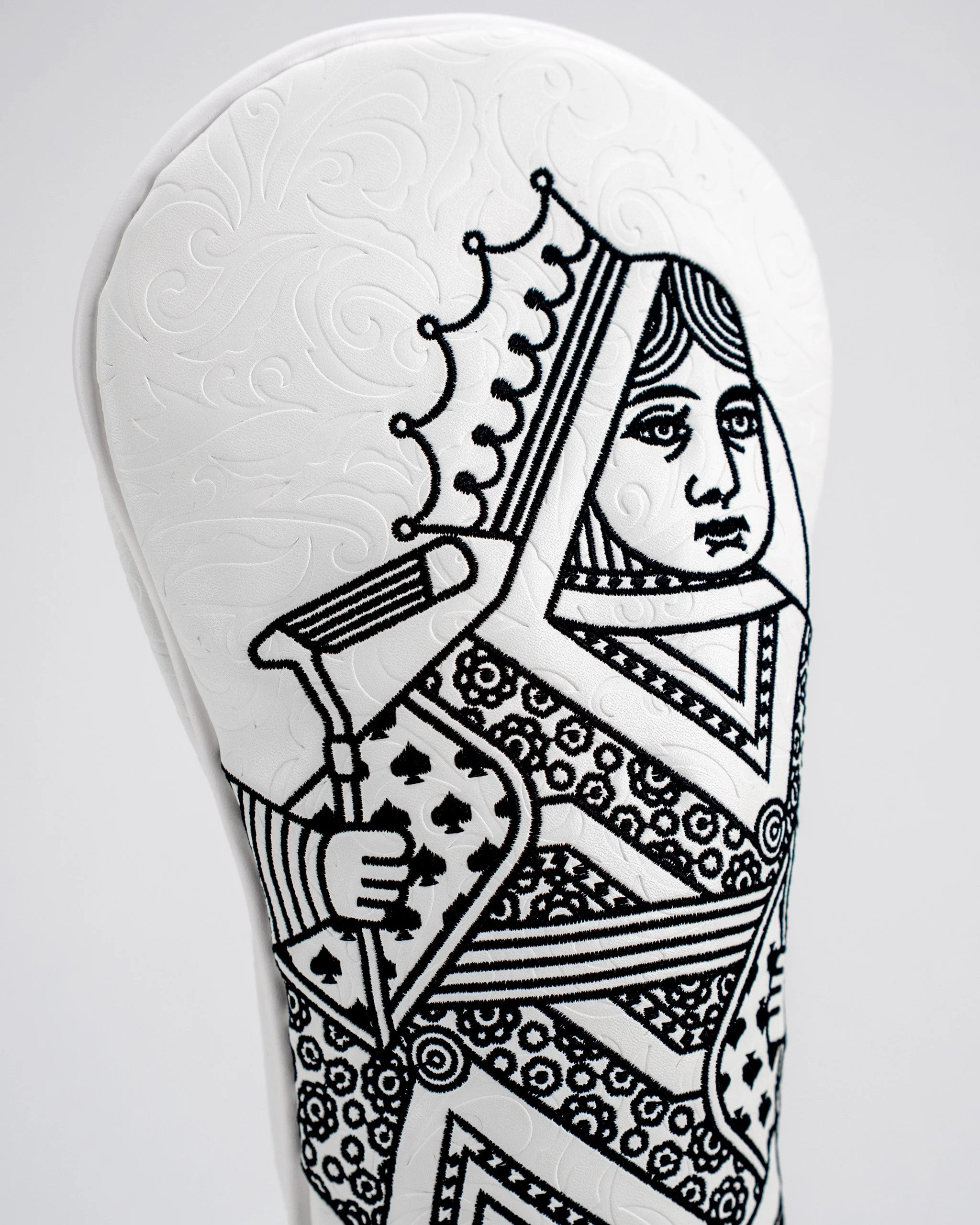 White Out Queen of Spades - Fairway Cover - Image 7