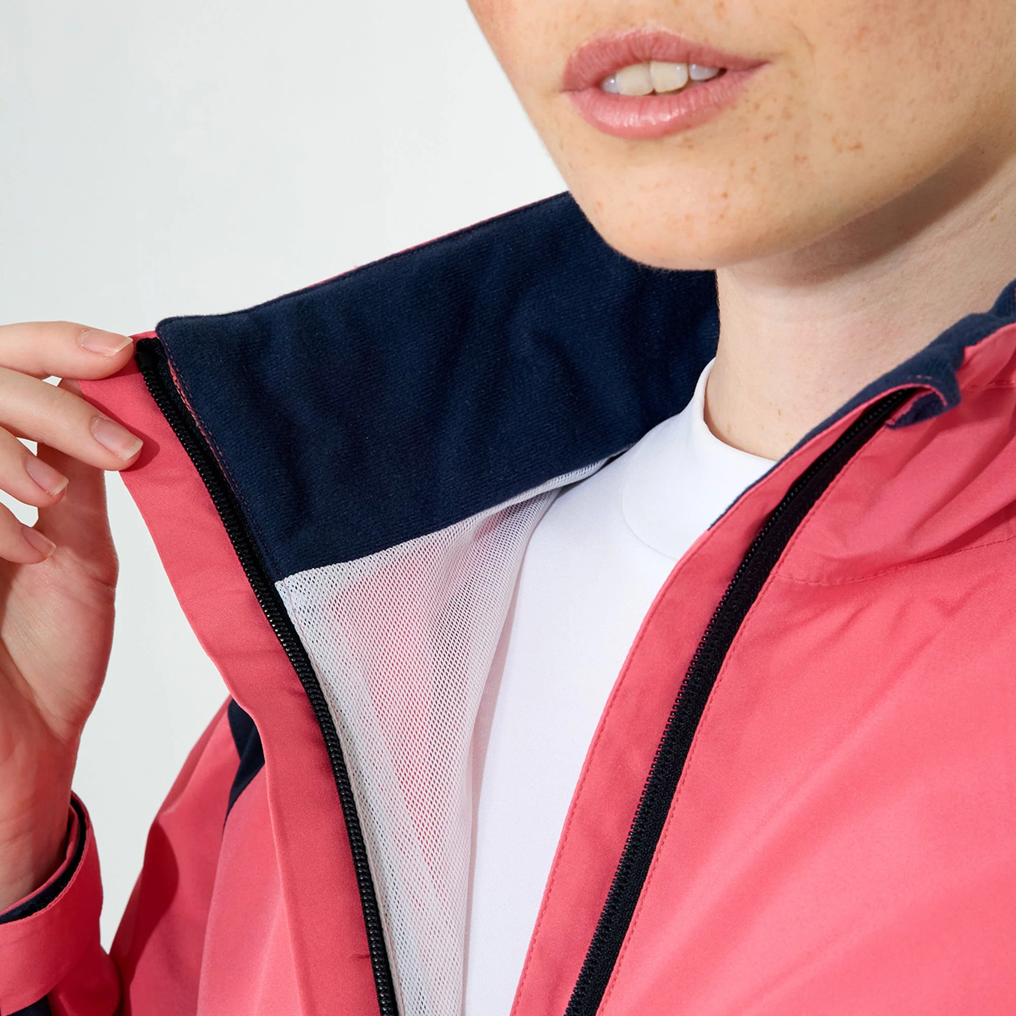 Women's Links Stretch Rain Jacket - Image 10
