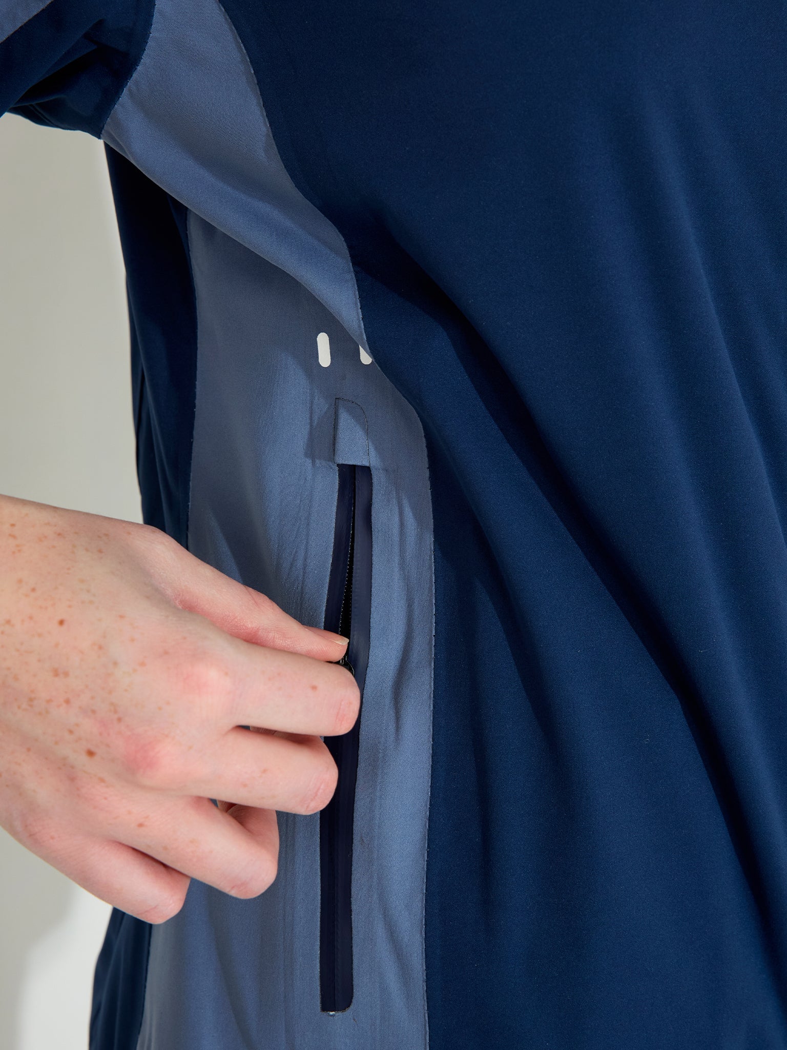 Women's Abacus Pitch 37.5 Rain Jacket - Image 13